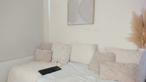 zoegarner10 online show from 12-22-25, 07:11