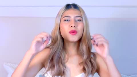 Snapshot of zoehangel chatting on 09-27-25, 11:15 Zoe online show from 09-27-25, 11:15