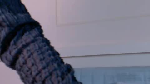 Snapshot of zoehangel chatting on 12-17-25, 11:16 Zoe online show from 12-17-25, 11:16