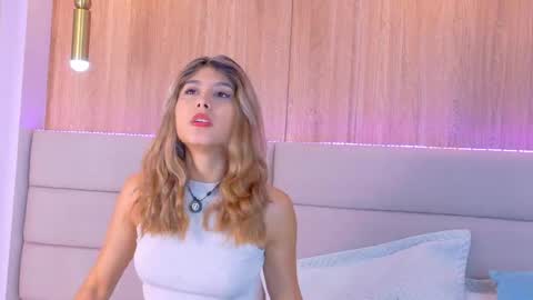 Zoe online show from 04-05-26, 01:19