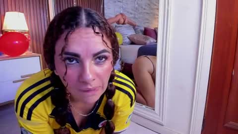 Snapshot of zoehiltonx chatting on 06-12-26, 03:11 zoehiltonx online show from 06-12-26, 03:11