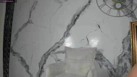 Snapshot of zoehpeterr_ chatting on 03-15-26, 05:35 Zoeh online show from 03-15-26, 05:35