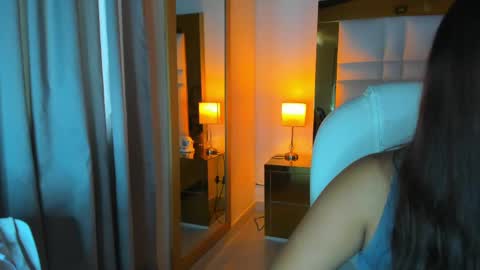 zoei_moon online show from 04-17-26, 06:11