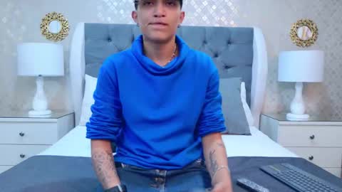 Snapshot of zoekrug chatting on 10-24-25, 11:50 Zoe Krug online show from 10-24-25, 11:50