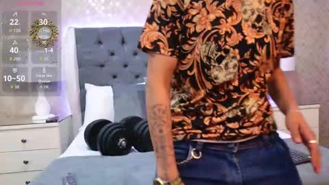 Snapshot of zoekrug chatting on 12-15-25, 11:36 Zoe Krug online show from 12-15-25, 11:36