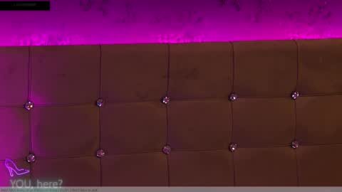 ZoeMesmerize online show from 11-10-25, 03:49