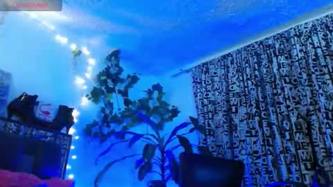 Snapshot of zoemi chatting on 01-11-25, 04:27 zoemi online show from 01-11-25, 04:27