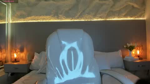 Zoe online show from 05-20-26, 03:24