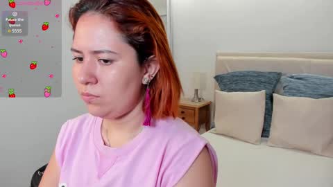 Snapshot of zoes_mile chatting on 02-11-25, 11:10 Zoes online show from 02-11-25, 11:10