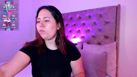 Snapshot of zoes_mile chatting on 10-16-25, 11:33 Zoes online show from 10-16-25, 11:33