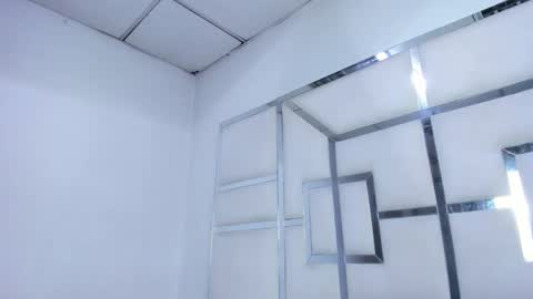 ZoeSwam online show from 04-21-26, 02:23