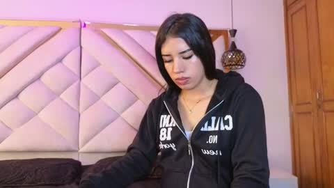 Zoe online show from 04-27-26, 01:31