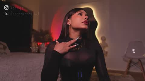 zoevidal_ online show from 02-04-26, 12:11