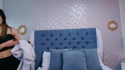 ZoeWilliis online show from 06-01-26, 12:18