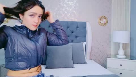 ZoeWilliis online show from 06-05-26, 12:22