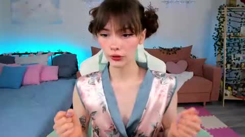 Snapshot of zoey_lane chatting on 07-14-26, 03:22 Zoey Lane online show from 07-14-26, 03:22