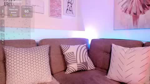 Snapshot of zoey_monroe_ chatting on 06-23-26, 01:53 Zoey online show from 06-23-26, 01:53