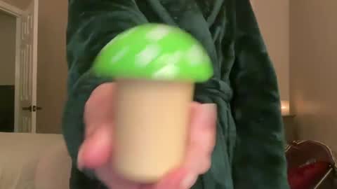 Zoeydanner online show from 02-05-25, 04:27