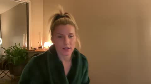 Zoeydanner online show from 02-07-25, 04:37