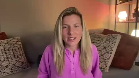 Zoeydanner online show from 02-12-26, 01:33