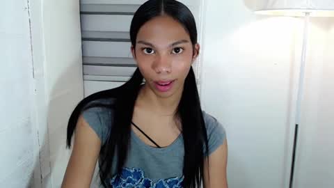 Snapshot of zoeygorgeous19 chatting on 02-12-25, 12:27 zoey online show from 02-12-25, 12:27