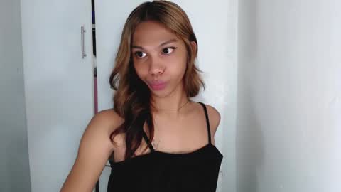 Snapshot of zoeygorgeous19 chatting on 10-09-25, 10:24 zoey online show from 10-09-25, 10:24