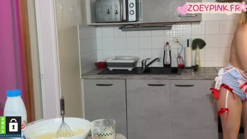 Zoey online show from 04-09-26, 06:19