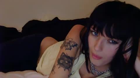 zoeyyb666 online show from 08-01-26, 09:30