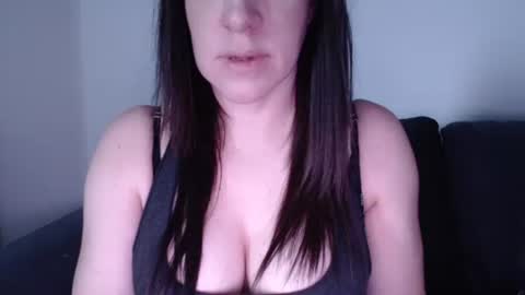 Snapshot of zoibee chatting on 02-12-25, 07:55 zoibee online show from 02-12-25, 07:55