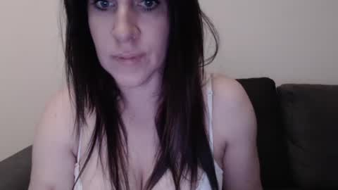 Snapshot of zoibee chatting on 09-20-25, 06:42 zoibee online show from 09-20-25, 06:42