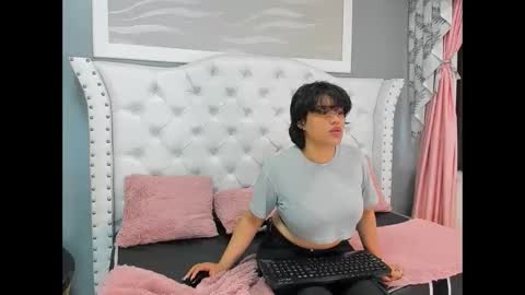 Zol online show from 04-15-26, 01:07