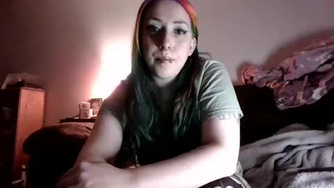 zombiecutiee online show from 12-20-25, 04:52