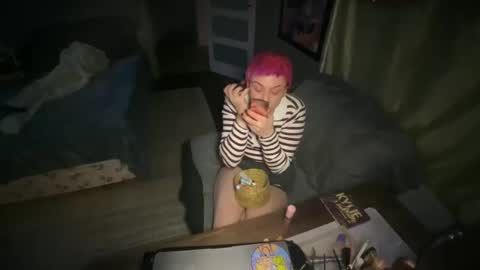 rebecca buckler online show from 11-18-25, 03:23