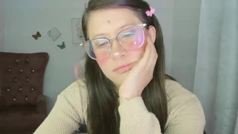Snapshot of zooeybelair chatting on 05-27-26, 03:58 Alicie online show from 05-27-26, 03:58