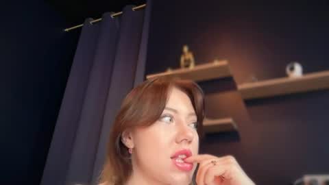 Snapshot of zorelina chatting on 06-27-26, 10:31 Melani online show from 06-27-26, 10:31