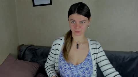 Zoriana online show from 12-22-25, 09:23