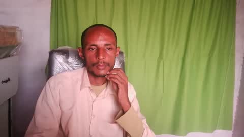 Snapshot of zoyakhan803 chatting on 02-11-25, 11:43 zoyakhan803 online show from 02-11-25, 11:43