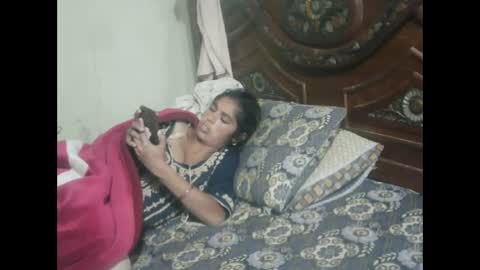 Snapshot of zoyakhan803 chatting on 11-01-25, 09:28 zoyakhan803 online show from 11-01-25, 09:28