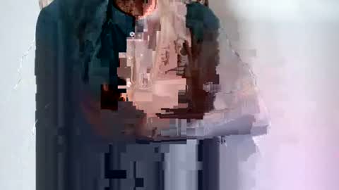 zoyakhan803 online show from 05-19-26, 12:00