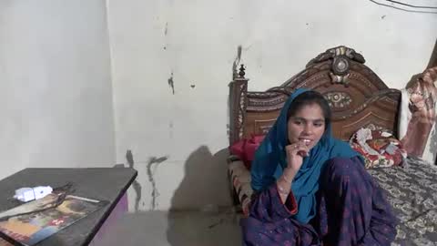 zoyakhan803 online show from 05-24-26, 10:37