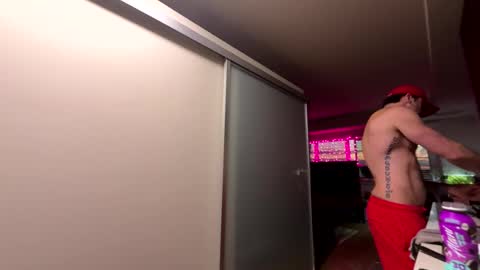 Zuko online show from 09-25-25, 01:26