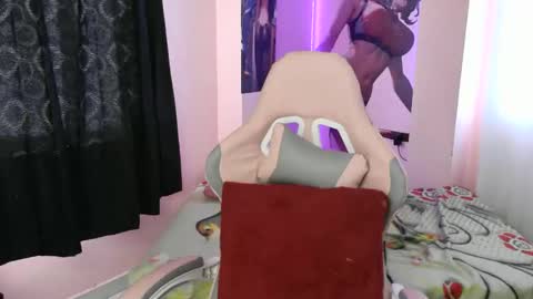 zulemapiel online show from 02-08-26, 01:47