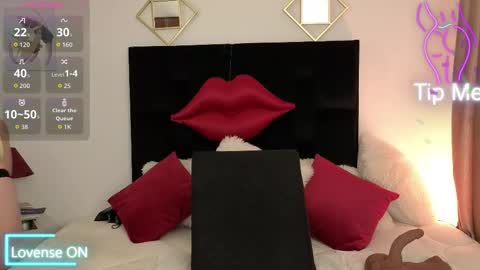 Snapshot of zuly_zahir_01 chatting on 11-14-25, 09:57 zuly goode online show from 11-14-25, 09:57