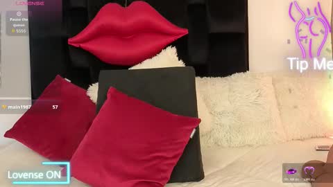 Snapshot of zuly_zahir_01 chatting on 11-25-25, 09:42 zuly goode online show from 11-25-25, 09:42