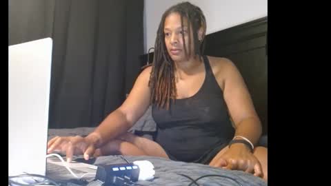 zuriluxe45 online show from 09-22-25, 02:24