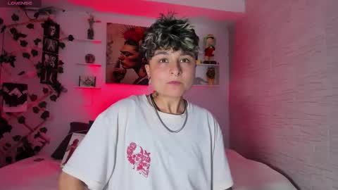 Zury Ramirez online show from 10-26-25, 09:42