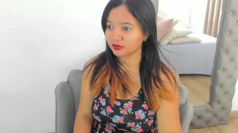 Im Zusan My schedule is from 1030pm to 430 am colombian time online show from 04-24-26, 09:28