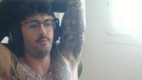 Snapshot of zusta10 chatting on 07-26-26, 10:33 zusta10 online show from 07-26-26, 10:33