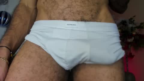 Snapshot of zyan_moreno chatting on 11-15-25, 05:20 zyan_moreno online show from 11-15-25, 05:20