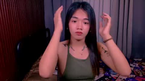 Snapshot of zyphyr_elf chatting on 06-29-26, 01:11 ZY online show from 06-29-26, 01:11